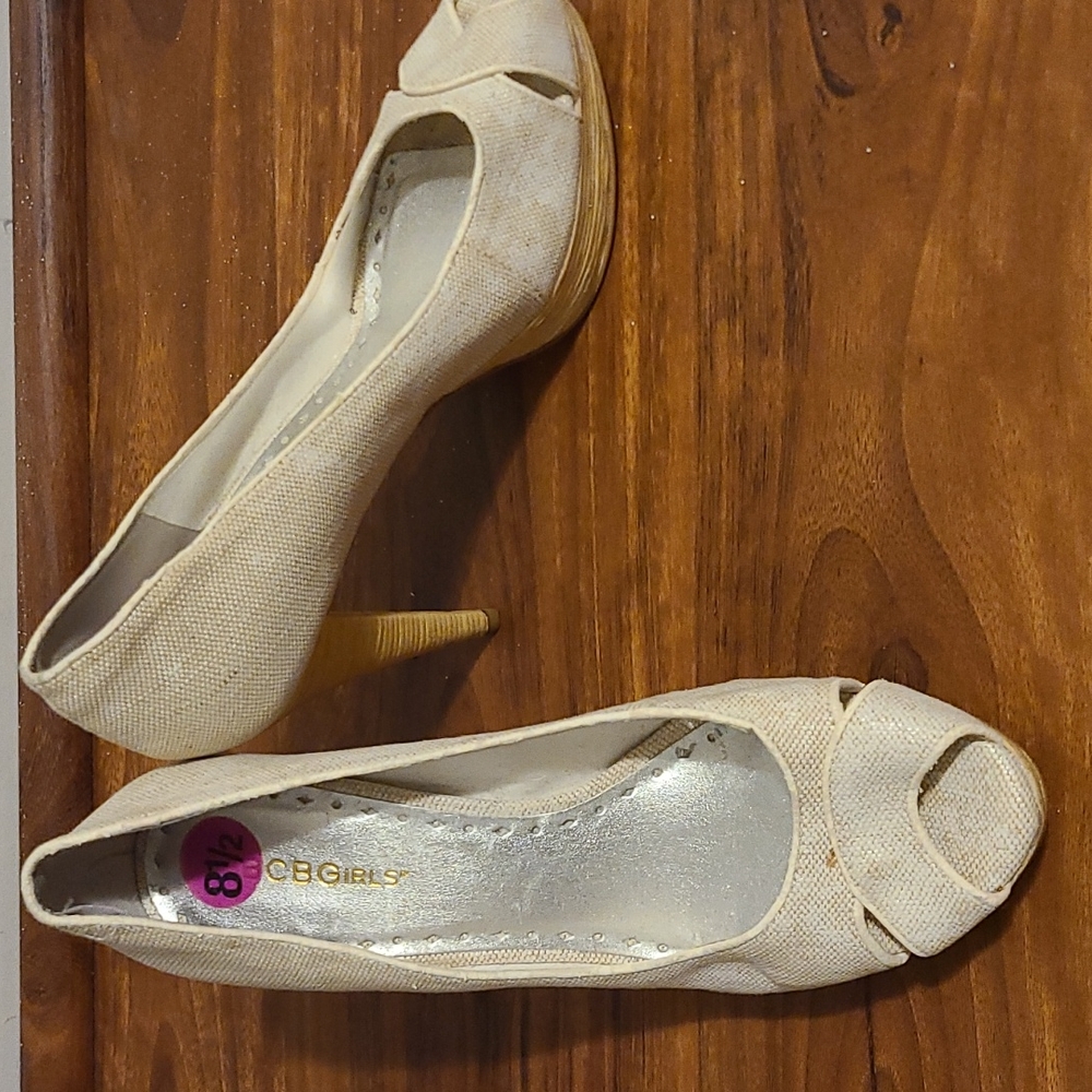 BCBG heel